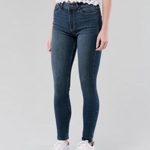 Hollister high rise super skinny jeans size 00R